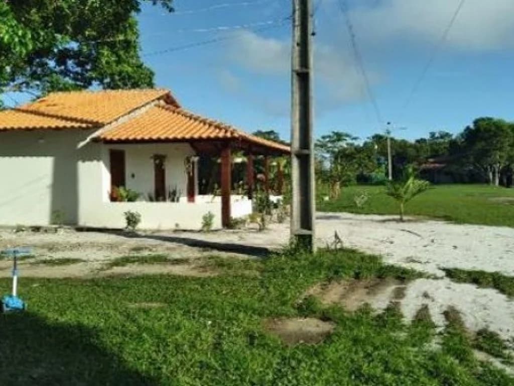 Foto 6 de 8: Casa em leilão em Parintins - AM, bairro Comunidade do Aninga — Área com 12.030 m² com Construção de 215 m² - Comunidade do Aninga - Parintins - AM