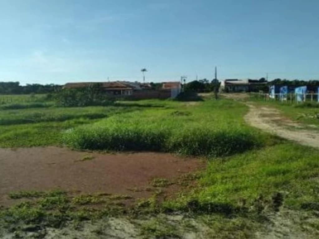 Foto 4 de 8: Casa em leilão em Parintins - AM, bairro Comunidade do Aninga — Área com 12.030 m² com Construção de 215 m² - Comunidade do Aninga - Parintins - AM