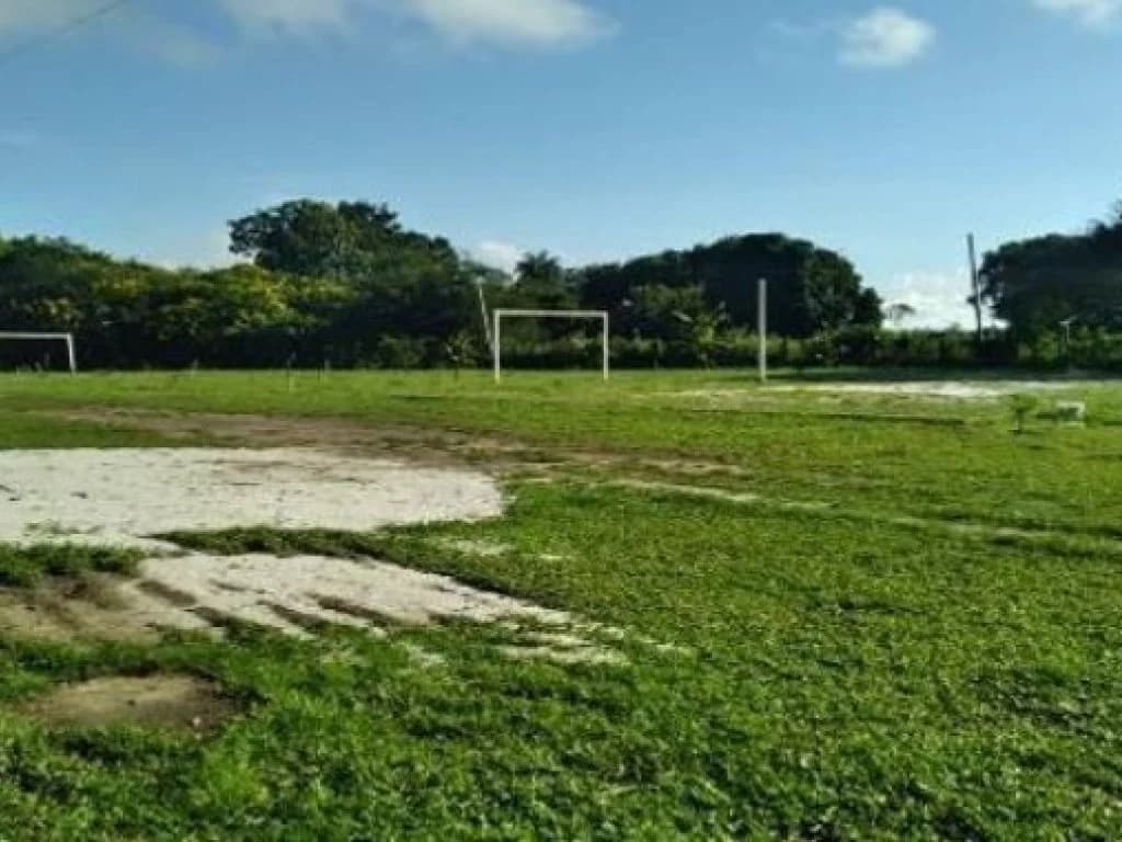 Foto 7 de 8: Casa em leilão em Parintins - AM, bairro Comunidade do Aninga — Área com 12.030 m² com Construção de 215 m² - Comunidade do Aninga - Parintins - AM