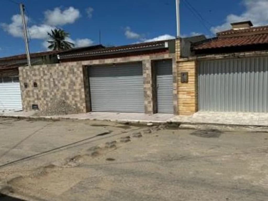 Foto 2 de 2: Casa em leilão em Major Isidoro - AL, bairro Centro — Casa 516 m² - Centro - Major Isidoro - AL