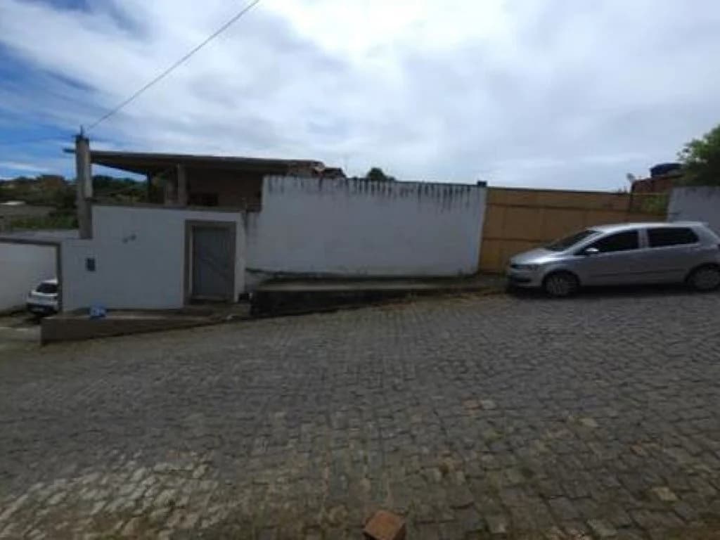 Foto 2 de 2: Casa em leilão em Ubatã - BA, bairro Loteamento Júlio Aderne — Casa 297 m² - Loteamento Júlio Aderne - Ubatã - BA
