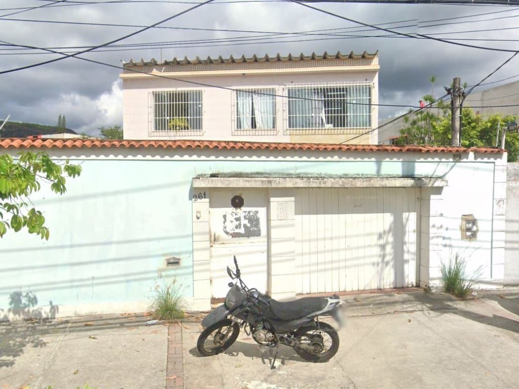 Foto 2 de 12: Casa em leilão em Rio De Janeiro - RJ, bairro Taquara — Casa 420 m² (03 vagas) - Taquara - Rio de Janeiro - RJ