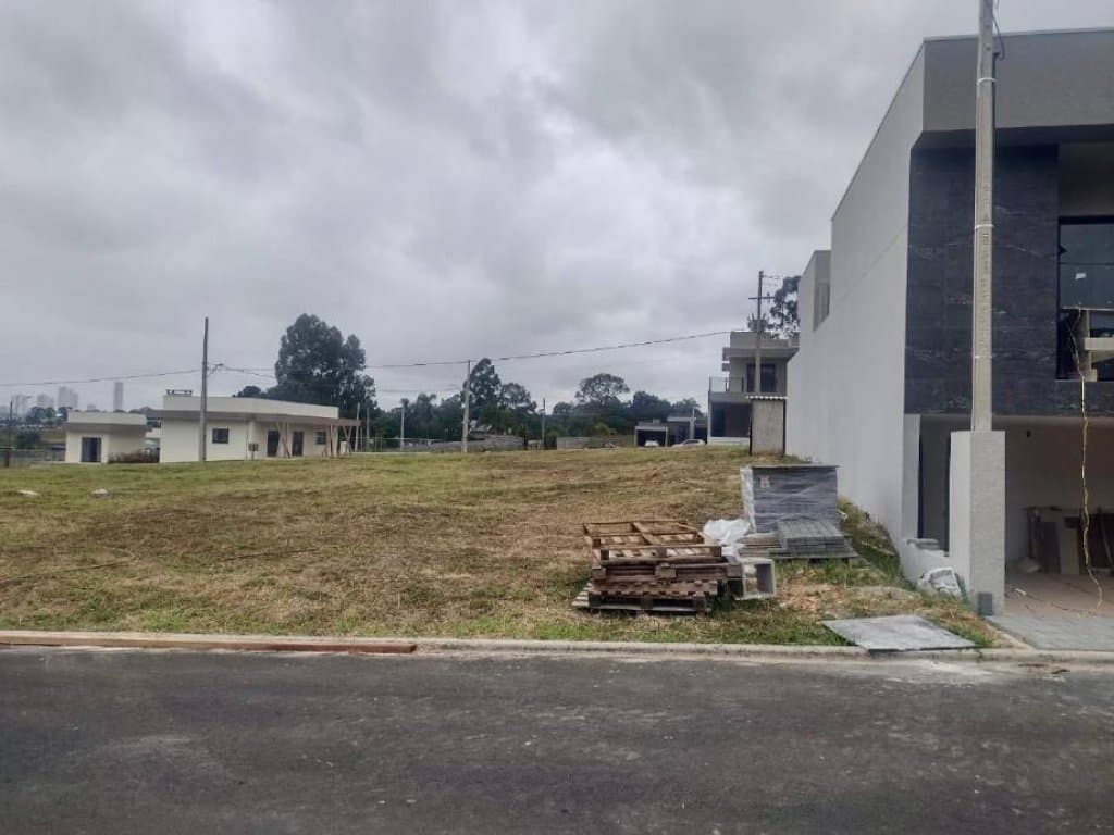 Foto 10 de 10: Terreno em leilão em Salvador - BA — Terreno em Condomínio 404 m² (Lt. 03 - Qd. 09) - Colônia Dona Luíza - Ponta Grossa - PR