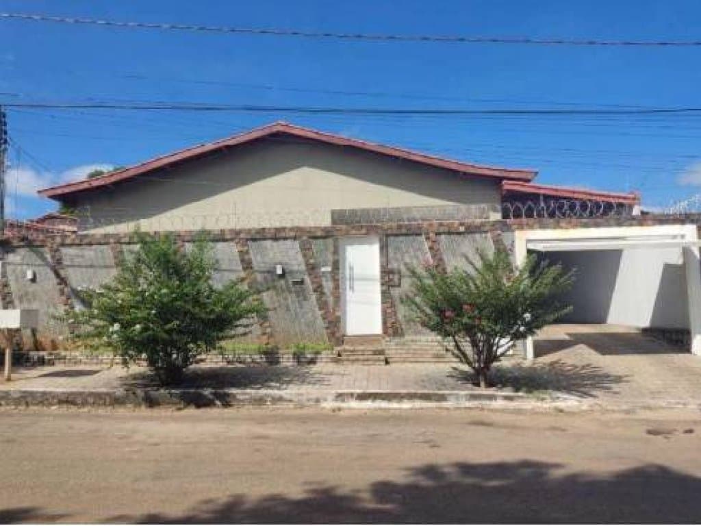 Foto 2 de 29: Casa em leilão em Edéia - GO, bairro Setor Alegrete — Casa 380 m² - Setor Alegrete - Edéia - GO
