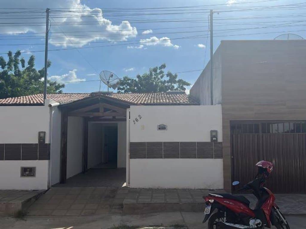 Foto 1 de 12: Casa em leilão em Patos - PB, bairro Monte Castelo — Casa 96 m² - Monte Castelo - Patos - PB
