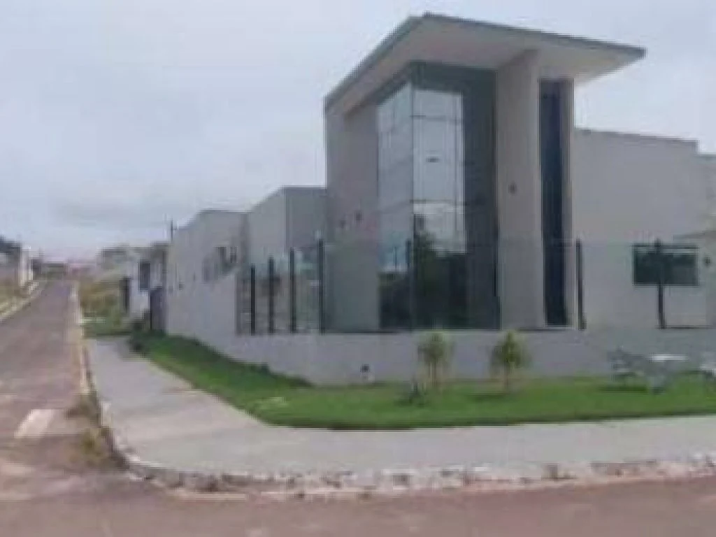 Foto 1 de 3: Casa em leilão em Água Boa - MT, bairro Centro — Casa 319 m² - Centro - Água Boa - MT