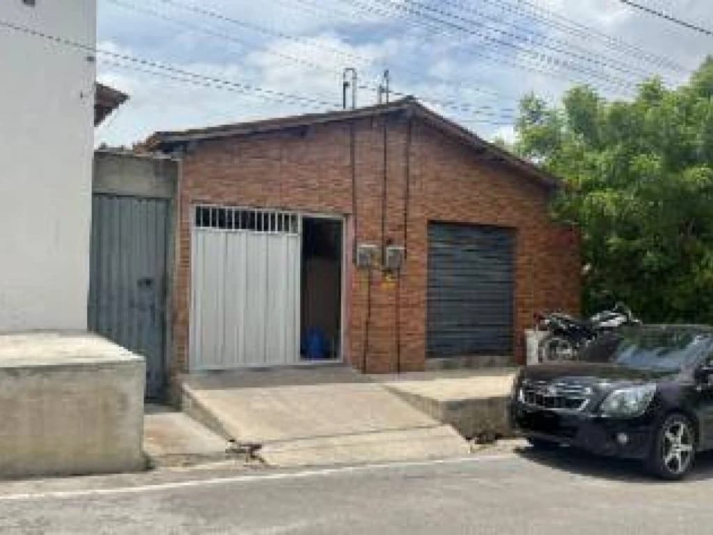 Foto 1 de 8: Casa em leilão em Jaguaretama - CE — Casa 144 m² - Padre Sebastiao Marleno - Jaguaretama - CE