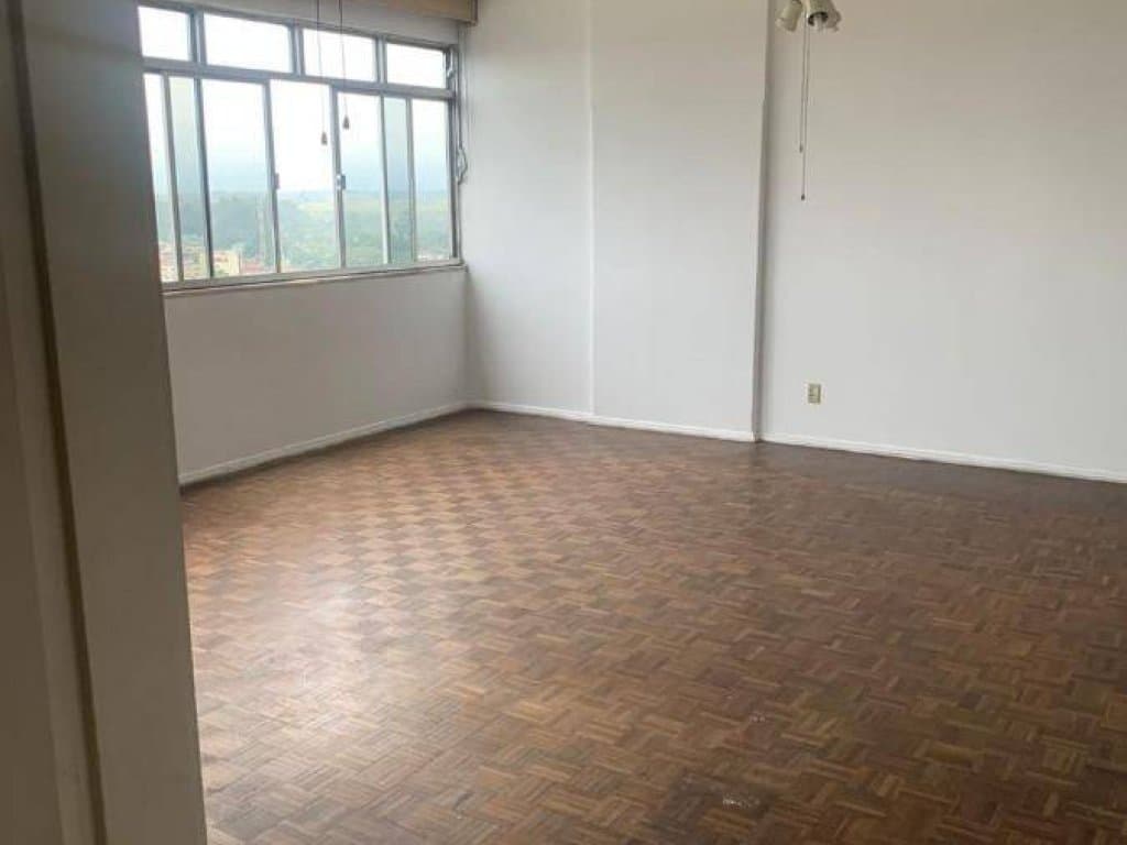 Foto 7 de 15: Apartamento em leilão em Resende - RJ — Apartamento 161 m² (01 vaga) - Comercial - Resende - RJ
