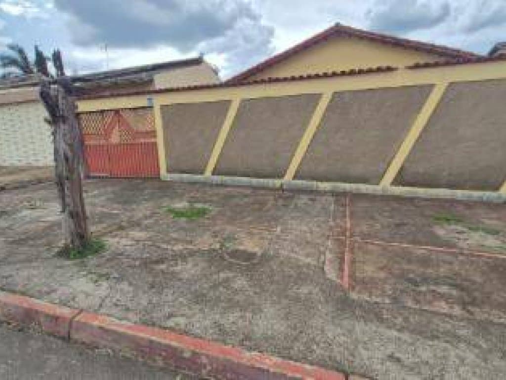 Foto 3 de 3: Casa em leilão em Goiânia - GO, bairro Jardim Presidente — Casa 310 m² - Jardim Presidente - Goiânia - GO