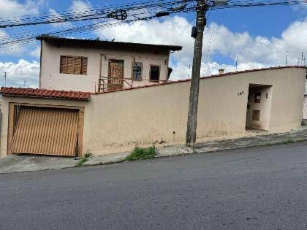 Foto 3 de 6: Casa em leilão em Poços De Caldas - MG, bairro Chácara Alvorada — Casa 137 m² - Chácara Alvorada - Poços de Caldas - MG