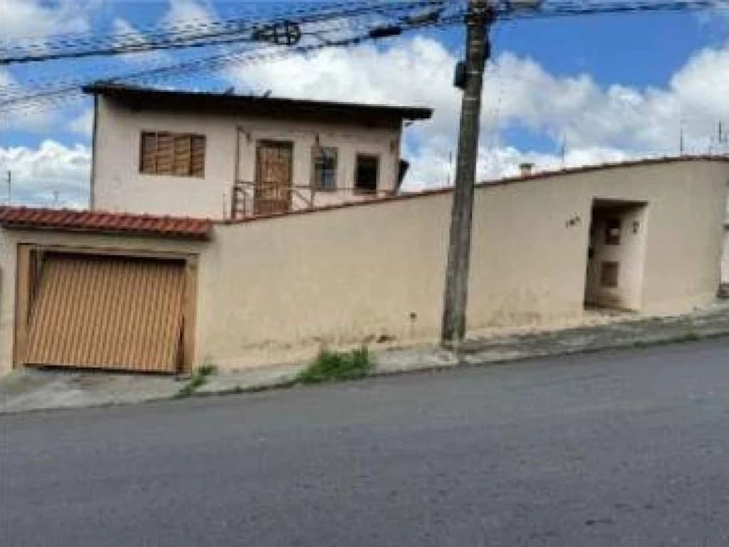 Foto 1 de 6: Casa em leilão em Poços De Caldas - MG, bairro Chácara Alvorada — Casa 137 m² - Chácara Alvorada - Poços de Caldas - MG