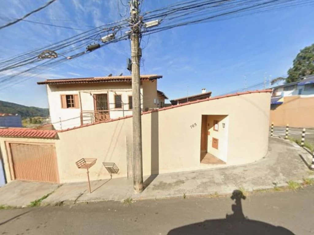 Foto 5 de 6: Casa em leilão em Poços De Caldas - MG, bairro Chácara Alvorada — Casa 137 m² - Chácara Alvorada - Poços de Caldas - MG