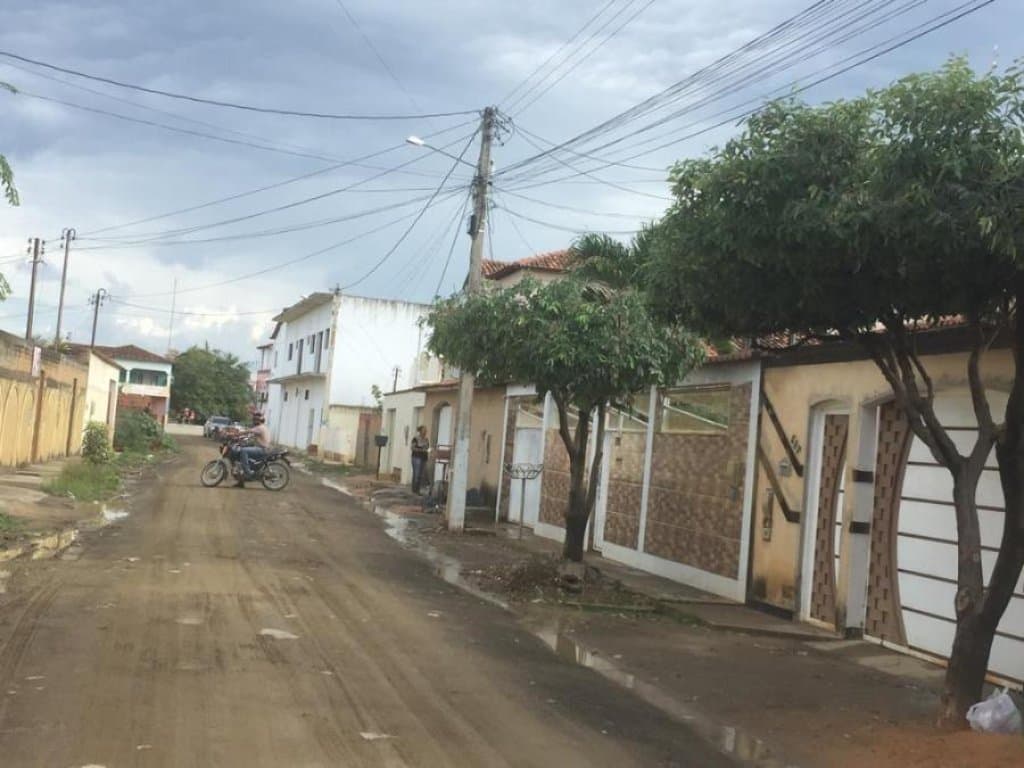 Foto 7 de 14: Casa em leilão em Santa Maria Da Vitória - BA, bairro Parque de Exposicao — Casa 187 m² - Parque de Exposição - Santa Maria da Vitória - BA