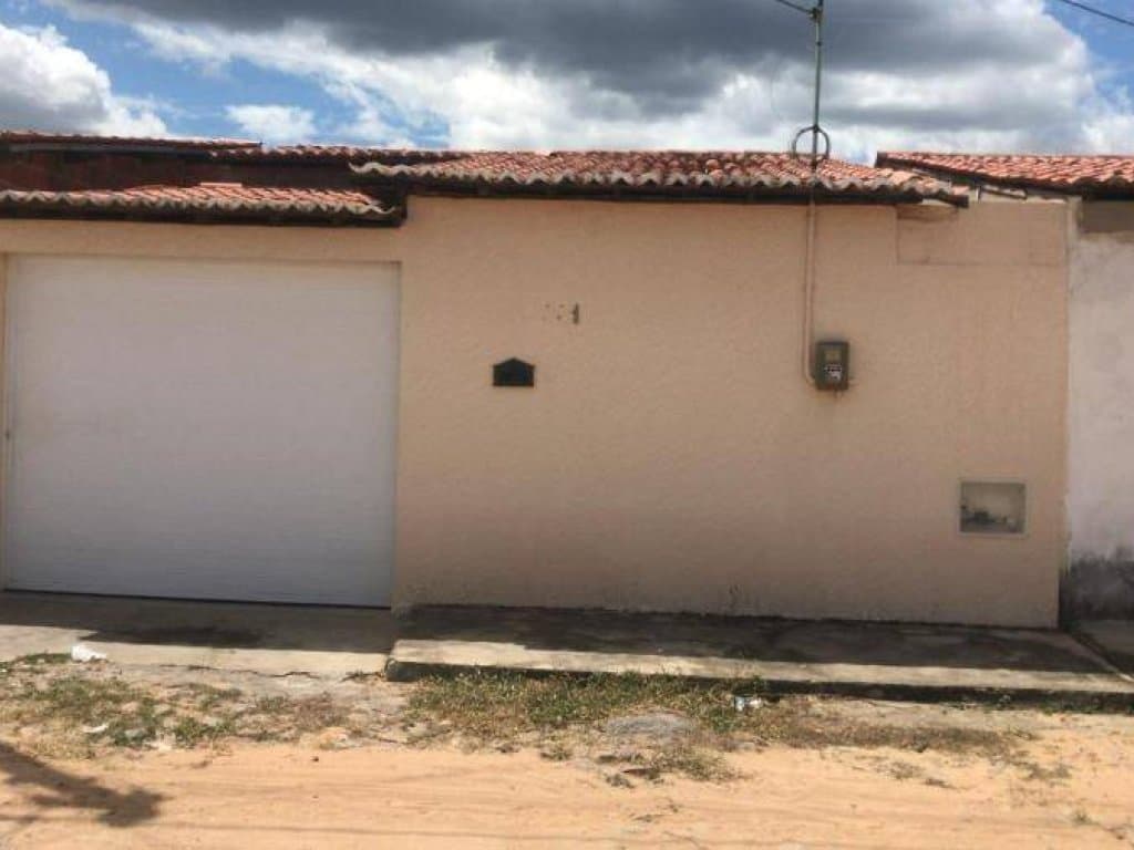 Foto 1 de 18: Casa em leilão em Jaguaribara - CE — Casa 105 m² - Conjunto Zacarias Junior - Jaguaribara - CE