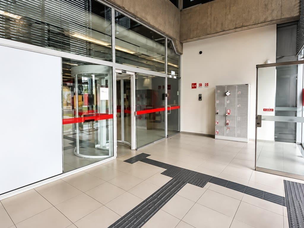 Foto 3 de 7: Comercial em leilão em São Bernardo Do Campo - SP, bairro Centro — Ex-Agência 2.719 m² - Centro - São Bernardo do Campo - SP