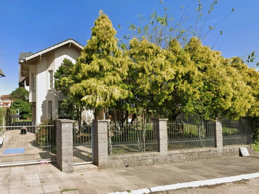 Foto 1 de 4: Casa em leilão em Gramado - RS, bairro Avenida Central — Casa 288 m² - Avenida Central - Gramado - RS