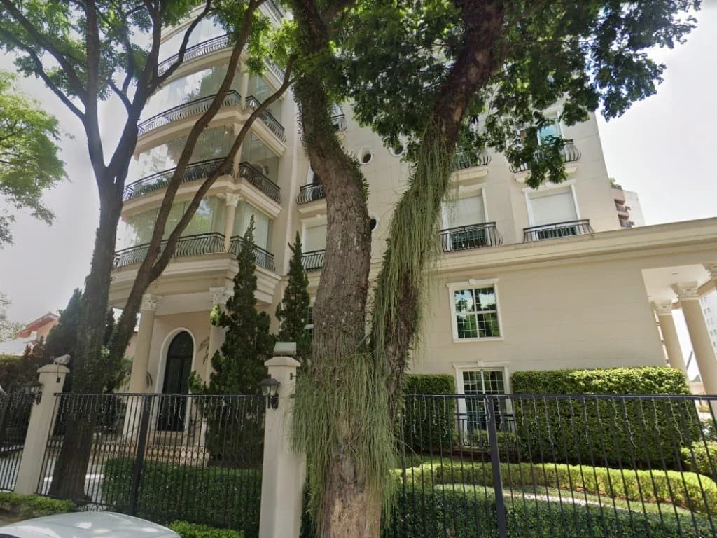 Foto 2 de 11: Apartamento em leilão em São Paulo - SP, bairro Campo Belo — Apartamento 226 m² (04 vagas) - Campo Belo - São Paulo - SP
