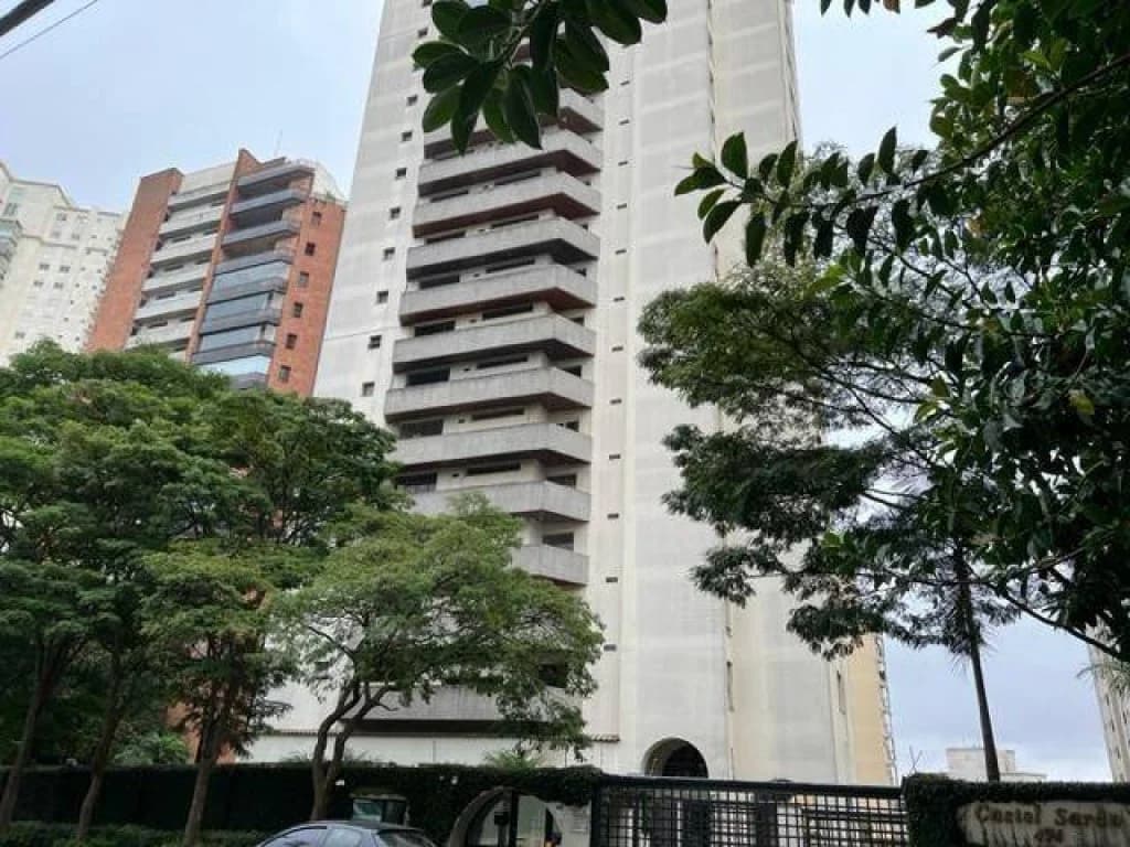 Foto 1 de 28: Apartamento em leilão em São Paulo - SP, bairro Morumbi — Apartamento 295 m² (04 vagas) - Morumbi - São Paulo - SP