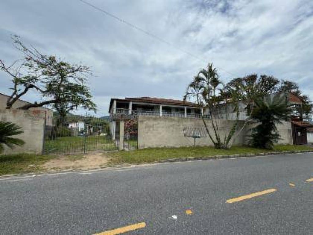 Foto 13 de 42: Casa em leilão em Maricá - RJ — Casa, Padrão, 1 Vaga(S) de Garagem