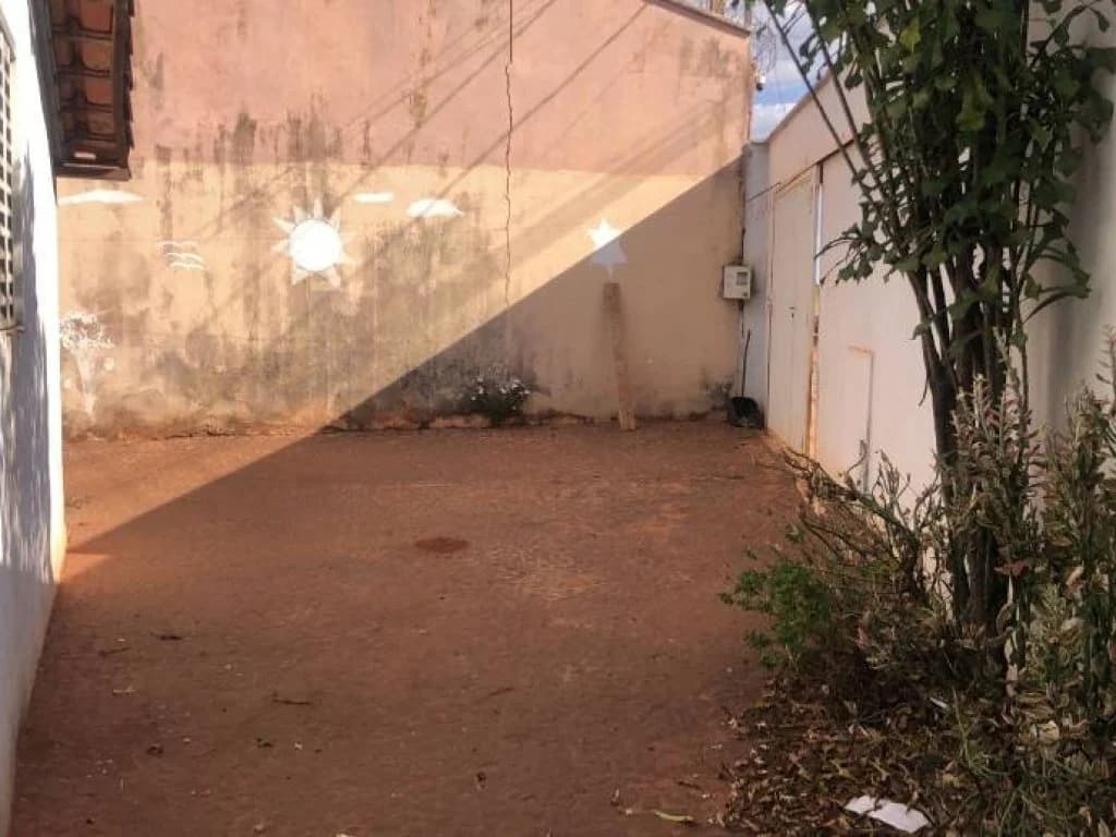Foto 19 de 27: Casa em leilão em Ituiutaba - MG, bairro Lagoa Azul Ii — Casa, Padrão, 0 Vaga(S) de Garagem