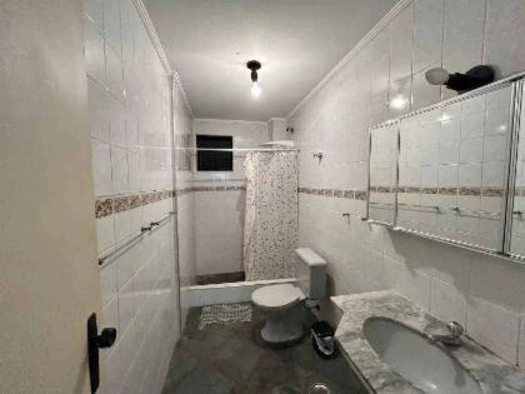 Foto 21 de 22: Apartamento em leilão em Guarujá - SP, bairro Pitangueiras — Apartamento, Padrão, 2 Vaga(S) de Garagem