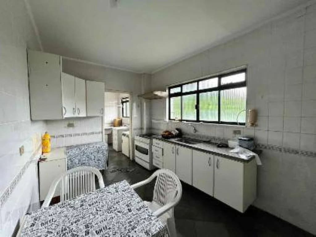 Foto 8 de 22: Apartamento em leilão em Guarujá - SP, bairro Pitangueiras — Apartamento, Padrão, 2 Vaga(S) de Garagem