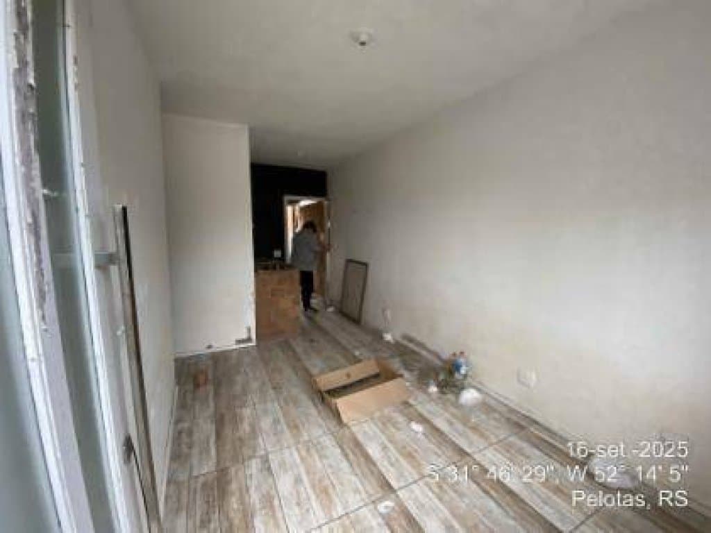 Foto 5 de 22: Casa em leilão em Pelotas - RS, bairro Laranjal — Casa, Padrão, 1 Vaga(S) de Garagem