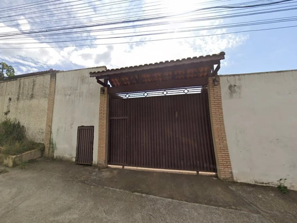 Foto 2 de 2: Casa em leilão em Suzano - SP, bairro Guaió — Chácara 833 m² em Terreno de 1.579 m² - Chácara Nova Suzano - Suzano - SP