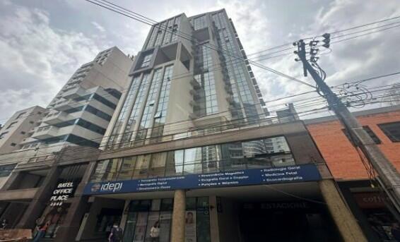 Foto 1 de 4: Comercial em leilão em Curitiba - PR, bairro Batel — Imóvel Comercial | Curitiba/PR