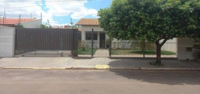 Foto 1 de 4: Casa em leilão em Rondonópolis - MT, bairro Loteamento Parque das Rosas — Casa | Rondonópolis/MT