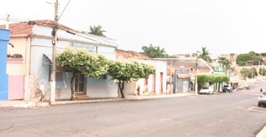 Foto 3 de 4: Comercial em leilão em Fernando Prestes - SP, bairro Centro — Prédio | Fernando Prestes/SP