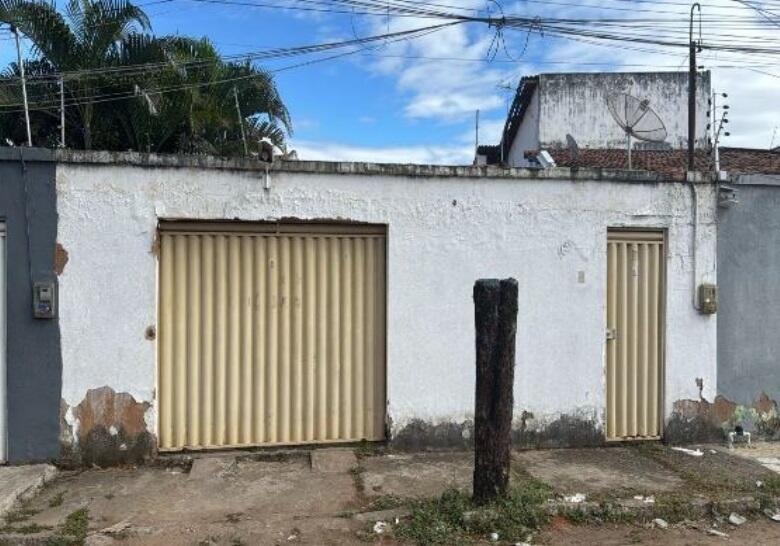 Foto 1 de 4: Casa em leilão em Crato - CE, bairro Palmeiral — Casa | Crato/CE