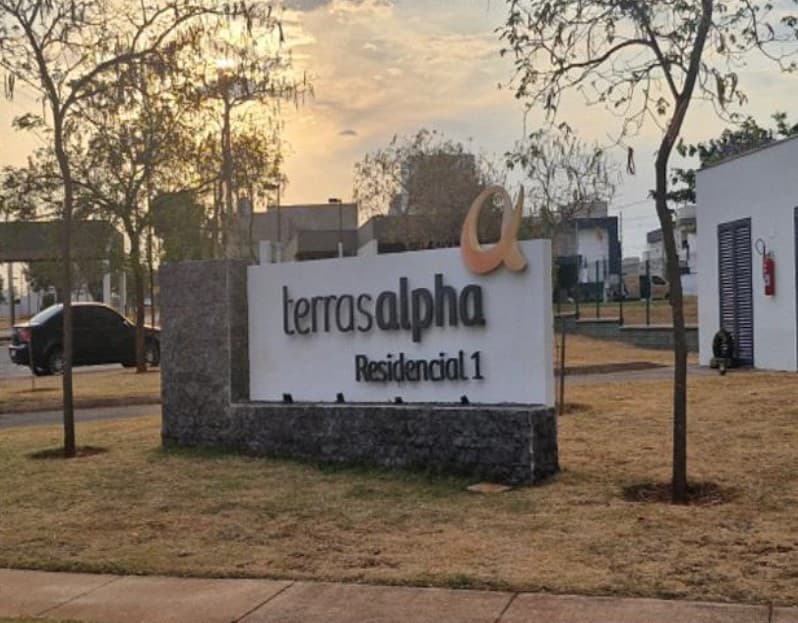 Foto 1 de 4: Terreno em leilão em Senador Canedo - GO, bairro Terras Alpha Residencial 01 — Terreno/Lote | Senador Canedo/GO