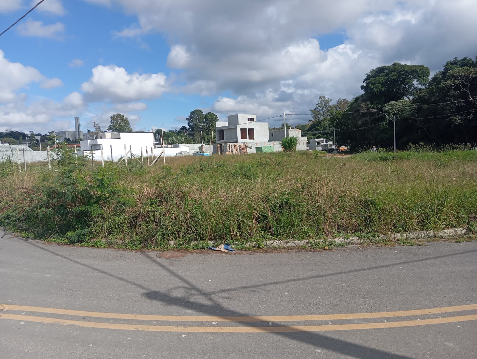Foto 2 de 4: Terreno em leilão em Mogi Das Cruzes - SP, bairro Botujuru — Terreno/Lote | Mogi das Cruzes/SP