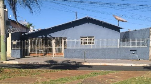 Foto 1 de 4: Casa em leilão em Frutal - MG, bairro Xv de Novembro — Casa | Frutal/MG