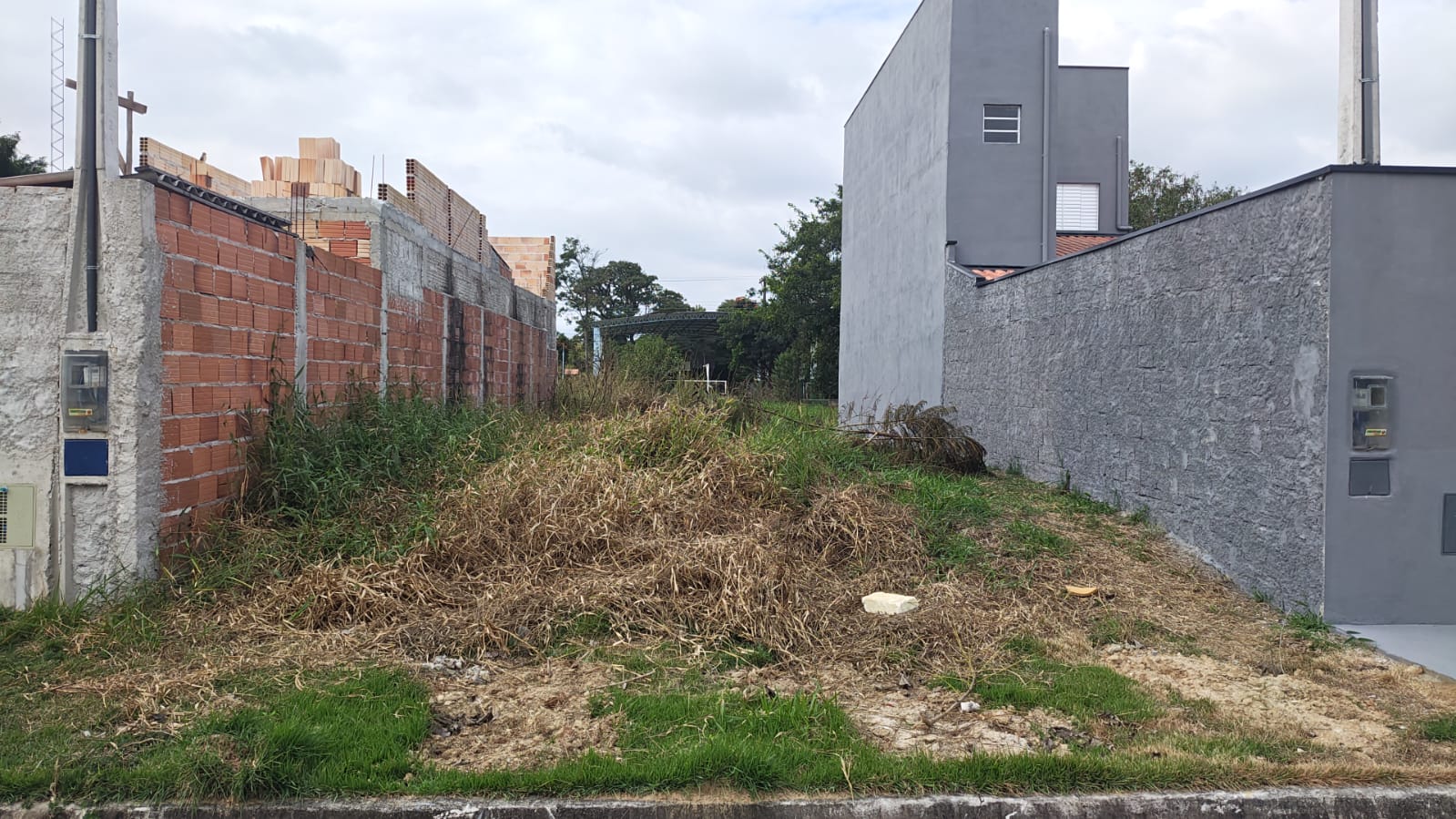 Foto 1 de 5: Terreno em leilão em Lorena - SP, bairro Quatinga — Terreno/Lote | Lorena/SP