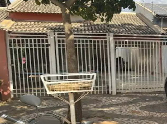 Foto 1 de 4: Casa em leilão em Luís Eduardo Magalhães - BA, bairro Florais Léa — Casa | Luís Eduardo Magalhães/BA