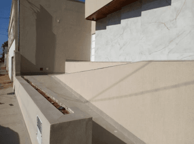 Foto 3 de 4: Comercial em leilão em Uberaba - MG, bairro Mercês — Imóvel Comerc/Resid | UBERABA/MG