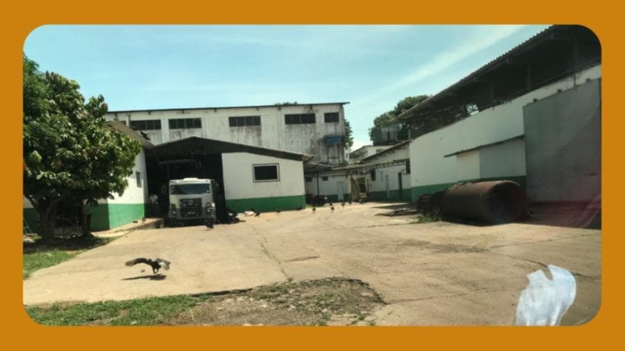 Terreno em leilão em Manaus - AM — Lote de terras com Edificação Industrial, situado no Ramal do Brasileirinho, 10800, no Bairro do Puraquequara, Manaus/AM. Área total de 432.629,00m².