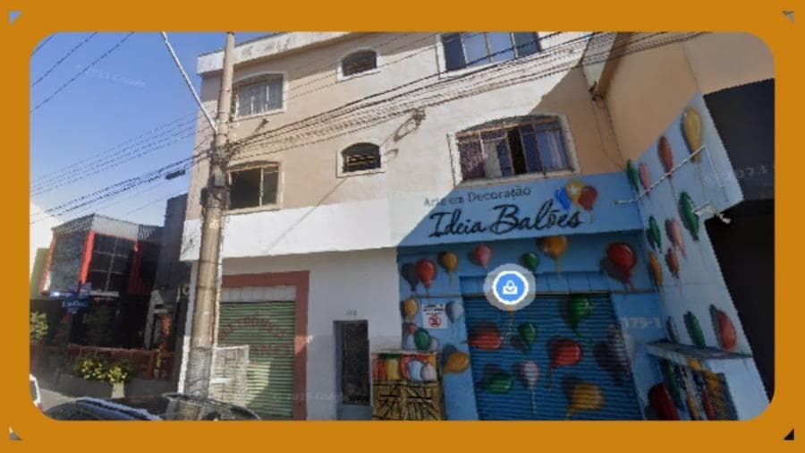 Comercial em leilão em Presidente Prudente - SP — Imóvel comercial e residencial com quatro apartamentos, situado a frente da Avenida 11 de Maio, nº 175, esquina com a Rua Daniel Martins, Vila Formosa, Presidente Prudente/SP. Com área total de 153,75 m² e área construída de 345,18 m².