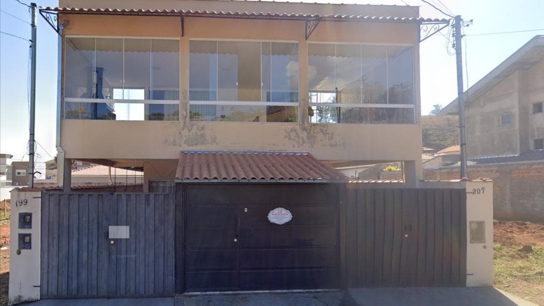 Imóvel em leilão em Itajubá - MG — Imóvel Residencial localizado na Rua Padre Júlio Chevalier, n°199 e 207.