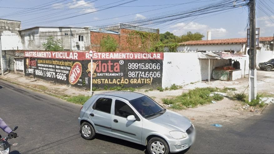 Terreno em leilão em Fortaleza - CE — TERRENO DE ESQUINA - Avenida Dr. Silas Munguba com a Rua Casimiro de Abreu