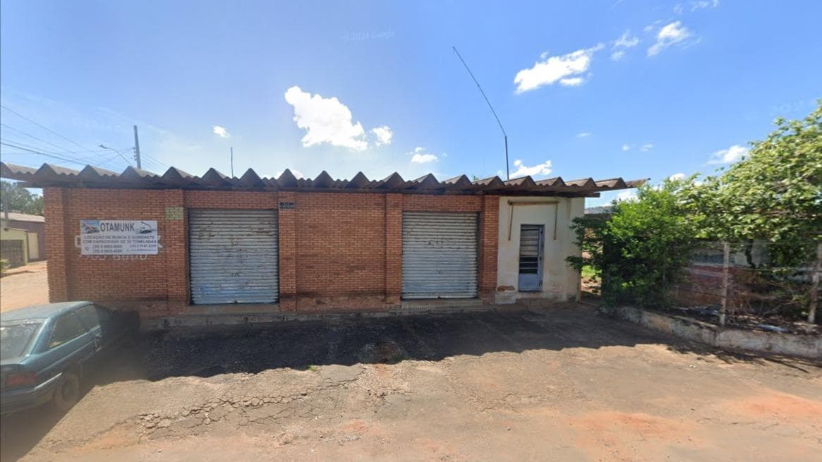 Comercial em leilão em Itau De Minas - MG — PRÉDIO COMERCIAL - Rua Dr. José Balbino, nº 981-A, Centro