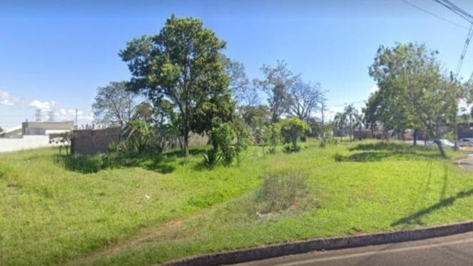 Terreno em leilão em Casa Branca - SP, bairro Centro — Terreno, Rua 01, lote 08 na quadra C. Casa Branca - SP.