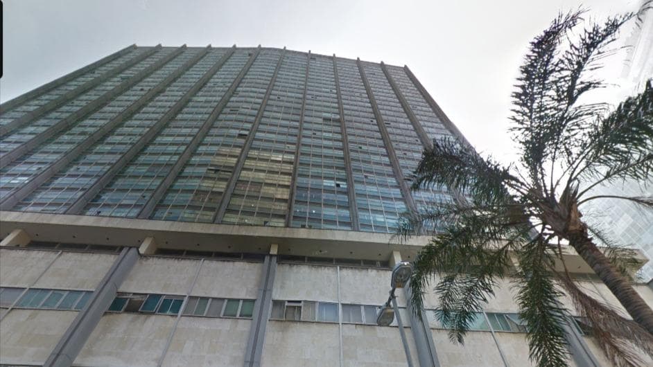 Comercial em leilão em Rio De Janeiro - RJ — Sala Comercial -Av. Rio Branco, Centro, Rio de Janeiro - RJ (ENTRE EM CONTATO COM O LEILOEIRO 035-99710-0861 - PARCELAMENTO EM ATÉ 59 MESES )