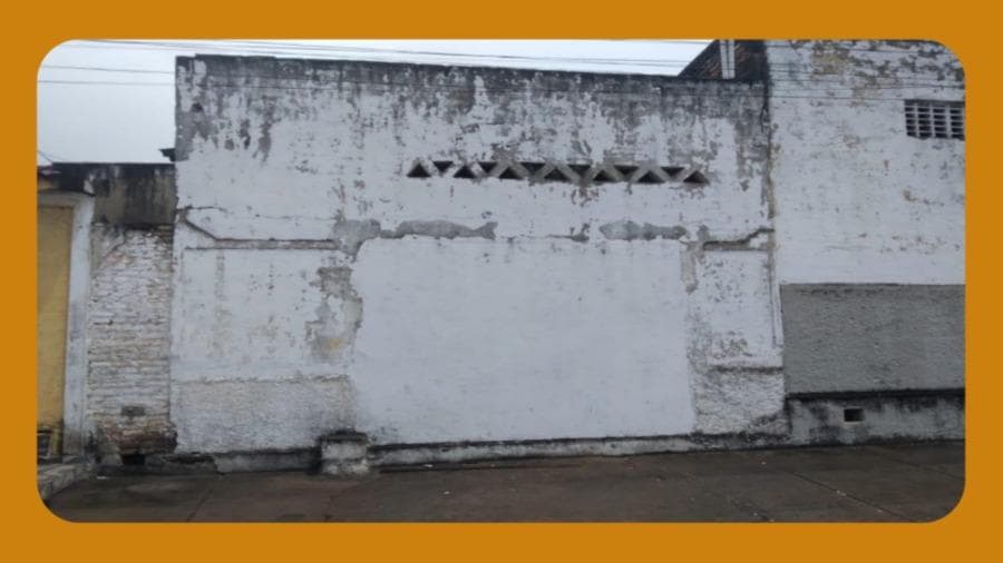 Foto 1 de 2: Imóvel em leilão em Arapiraca - AL, bairro Primavera — IMÓVEL NA RUA 31 DE MARÇO, VIZINHO AO Nº 123, PRIMAVERA, ARAPIRACA/AL.COM ÁREA TOTAL DE 95,04M².__