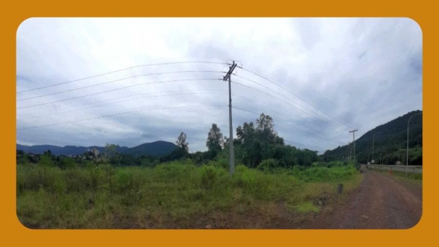 Foto 1 de 2: Terreno em leilão em Marques De Souza - RS, bairro Centro — LOTE DE TERRENO URBANO SOB N° 49 DA QUADRA 08, SEM BENFEITORIAS, SITUADO NA RUA 25 JULHO, BAIRRO CENTRO, MARQUES DE SOUZA/RS. COM ÁREA DE SUPERFÍCIE DE 1.015,26 M².  __