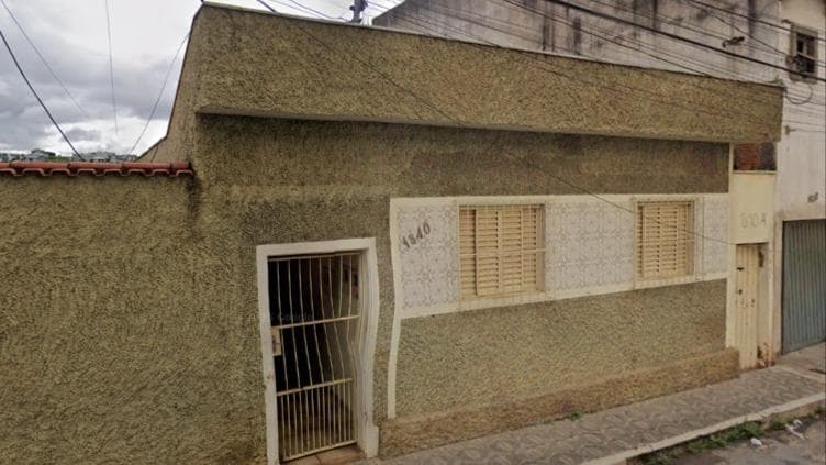 Casa em leilão em Varginha - MG, bairro Vila Paiva — 1/6 CASA - RUA RIO DE JANEIRO 1840 - VILA PAIVA
