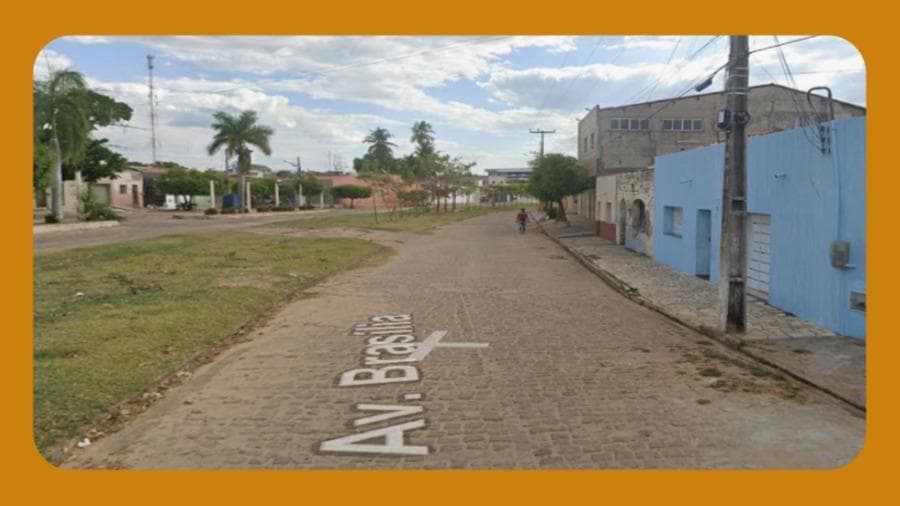 Foto 1 de 2: Casa em leilão em Missão Velha - CE, bairro Centro — CASA NA RUA TRILHO DE FERRO, Nº 54 (ATUAL AV. BRASÍLIA), CENTRO, MISSÃO VELHA/CE. COM ÁREA TOTAL DE  150M², SENDO 100M² DE ÁREA CONSTRUIDA.__