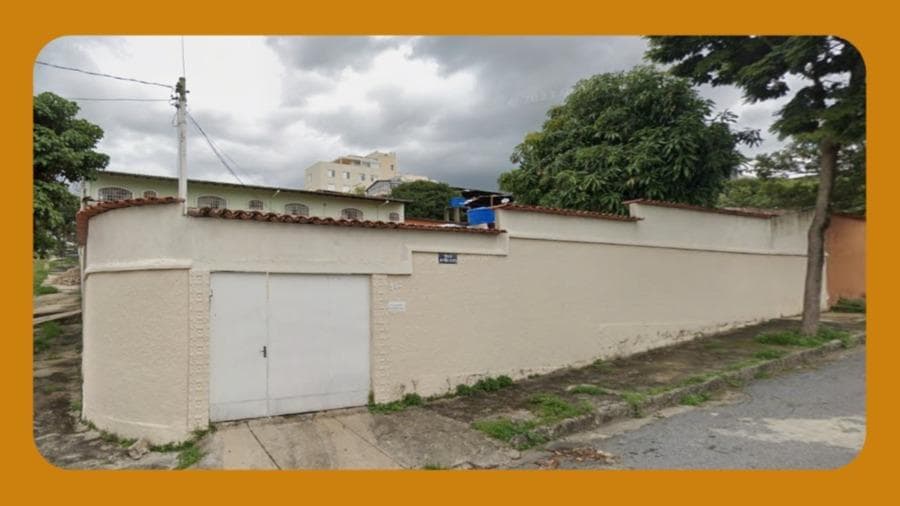 Foto 1 de 2: Casa em leilão em Belo Horizonte - MG, bairro Esplanada — CASA, NA RUA ANTÔNIO OLINDO, N° 387, BAIRRO ESPLANADA, BELO HORIZONTE/MG. COM ÁREA DE 396M².__